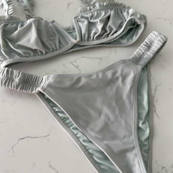 FREE PEOPLE SWIMSUIT BINIKI SET TOP BOTTOM RUFFLES S - Picture 4 of 5